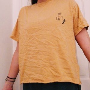 Emma chamberlain tee!!